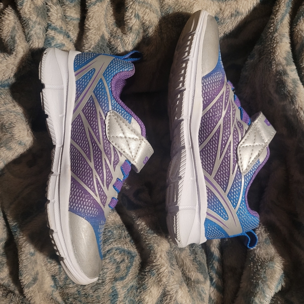 🎉🛍 Shaq little girls 11 purple/blue athletic shoes